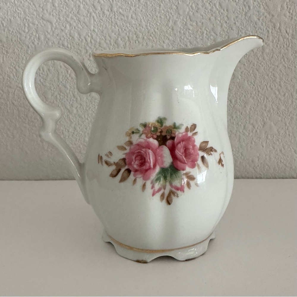 Floral Porcelain Creamer Pitcher vintage about 4” high made in Japan - Picture 5 of 8